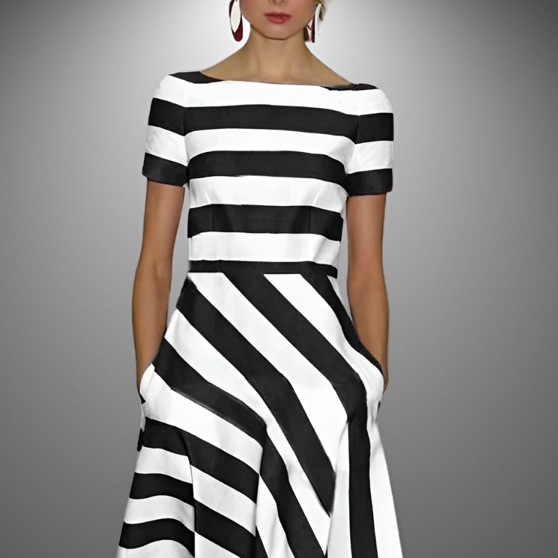Hannah™ - Elegant Stripe Kjole