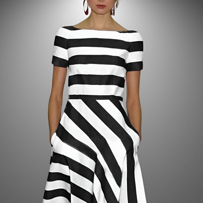 Hannah™ - Elegant Stripe Kjole