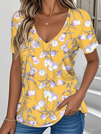 Elviana™ – Blomstrete T-skjorte med V-hals og korte ermer