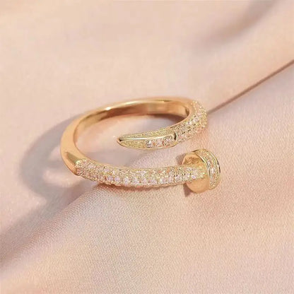Negleformet Ring | Sammen mot Brystkreft